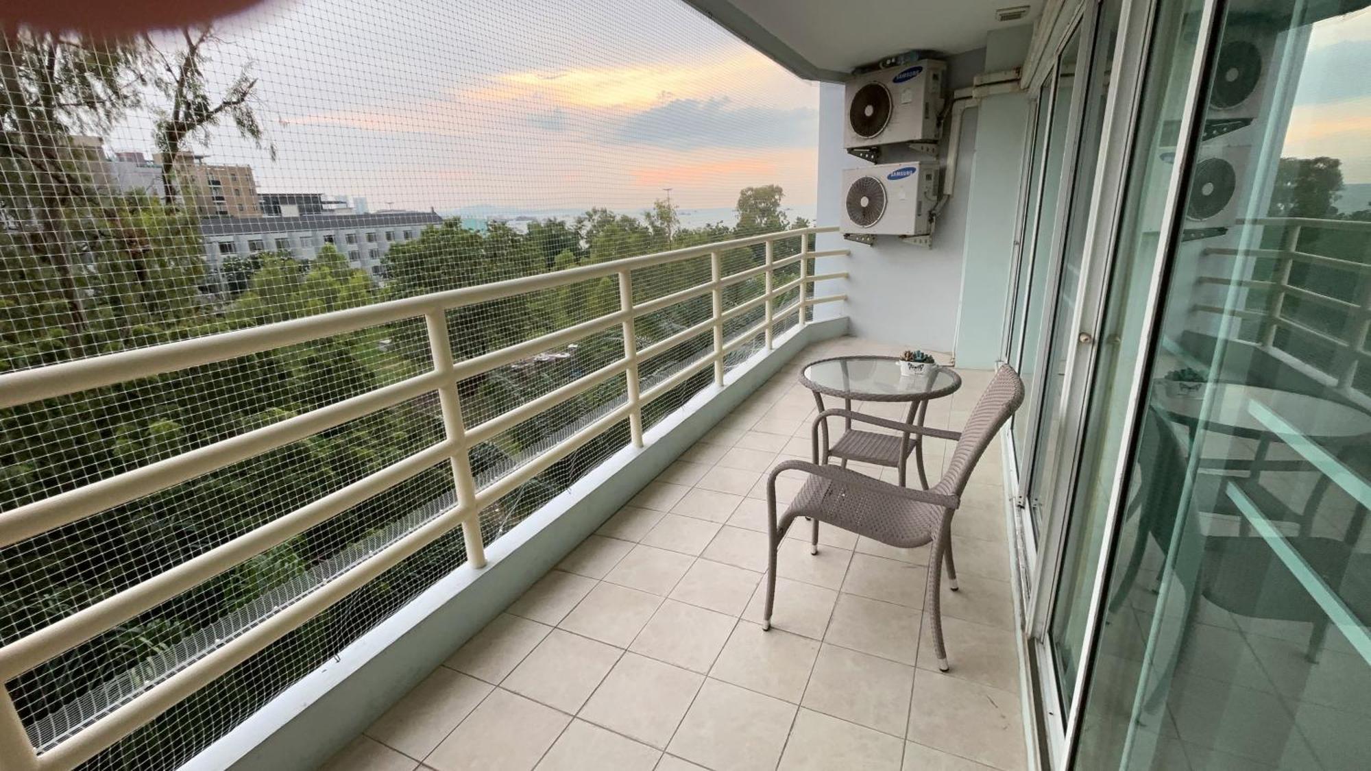 View Talay 6 Pattaya Beach By Anatolia Condo Suite المظهر الخارجي الصورة