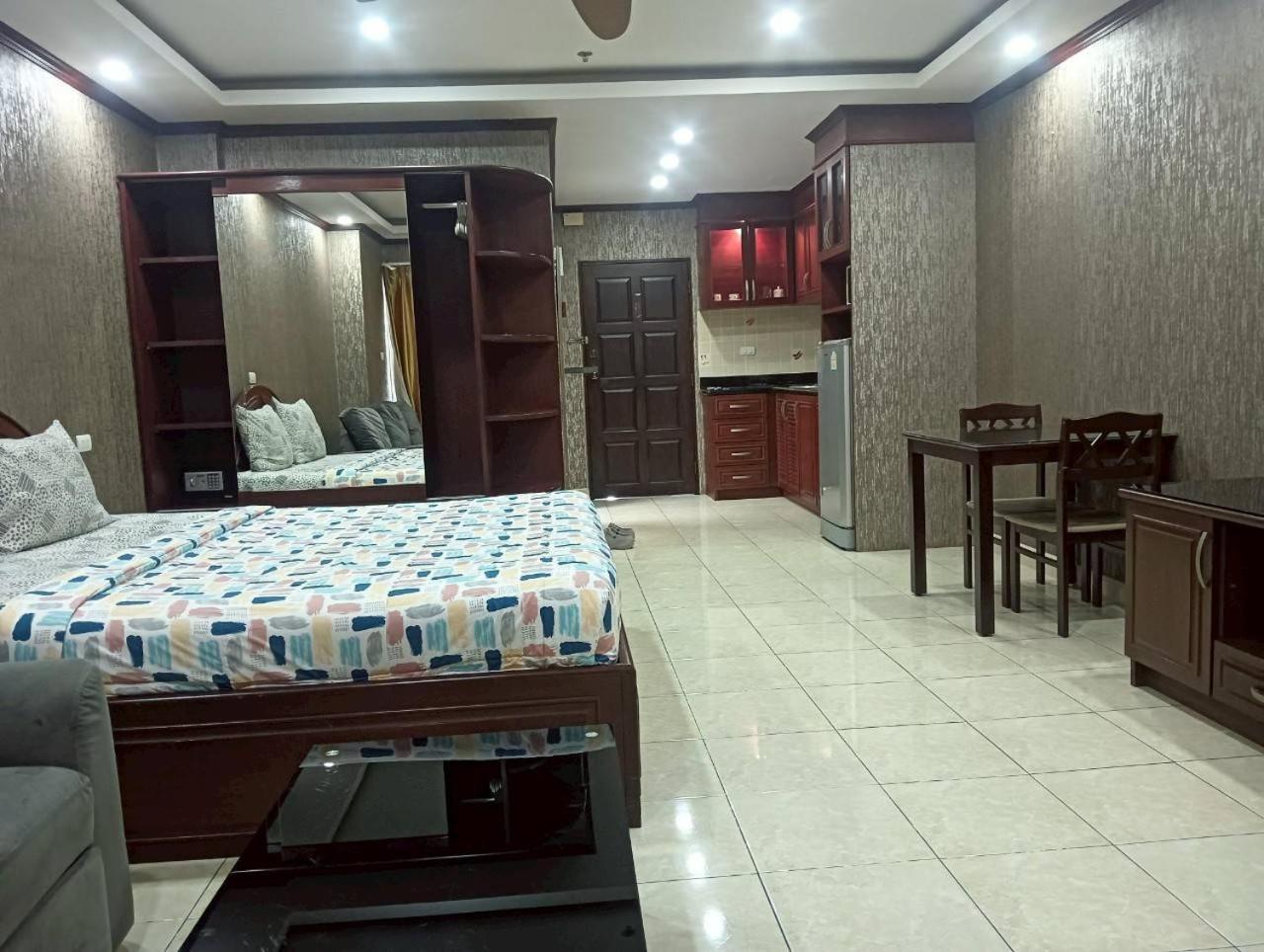 View Talay 6 Pattaya Beach By Anatolia Condo Suite المظهر الخارجي الصورة