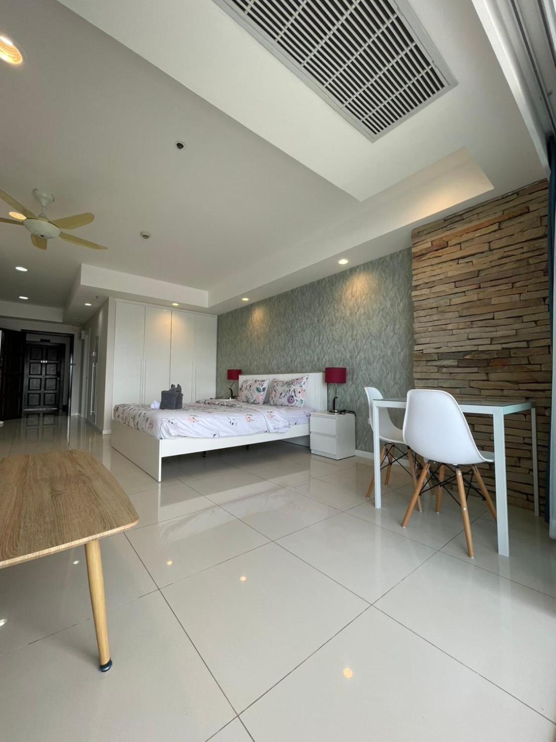 View Talay 6 Pattaya Beach By Anatolia Condo Suite المظهر الخارجي الصورة